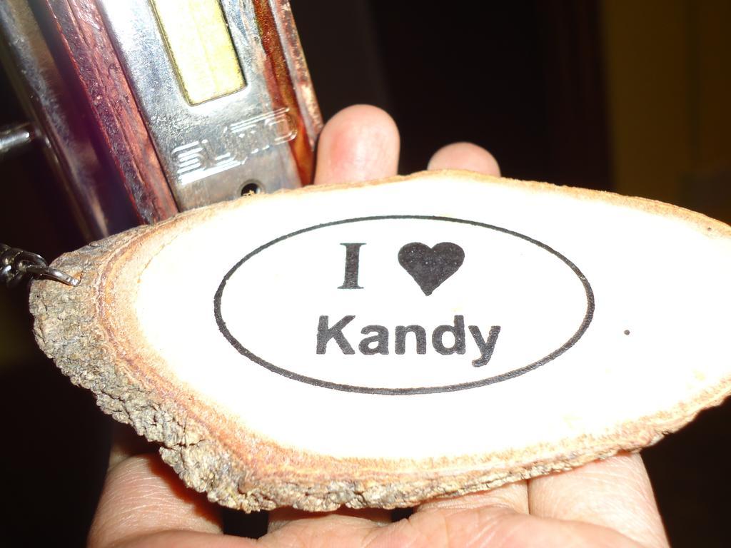 Candy Home Kandy Exteriör bild